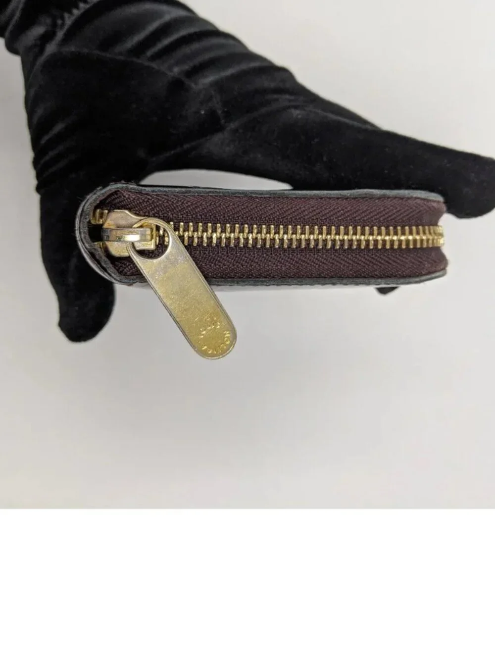 Louis Vuitton Monogram Vernis amaranth wallet zip